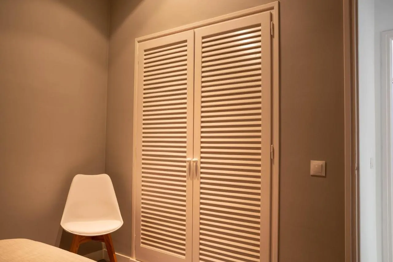 Behouse Santa Cruz Apartment Seville Spain